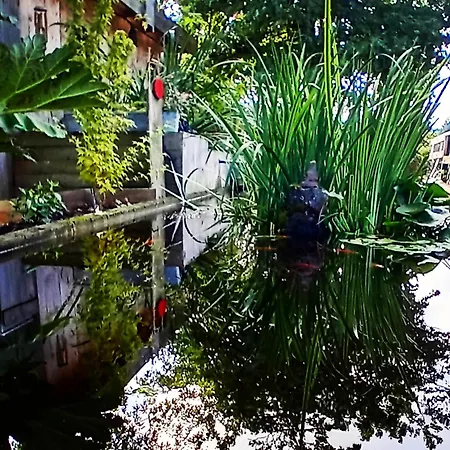 Les Nuits Victoriennes Couette-café 3*