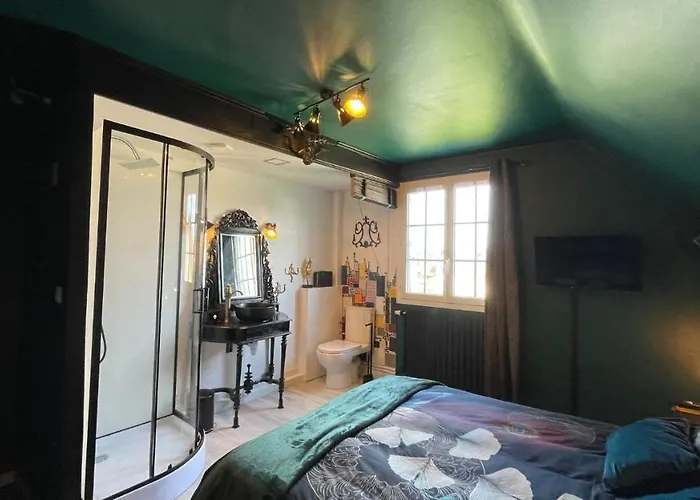 Les Nuits Victoriennes Bed & Breakfast 3*